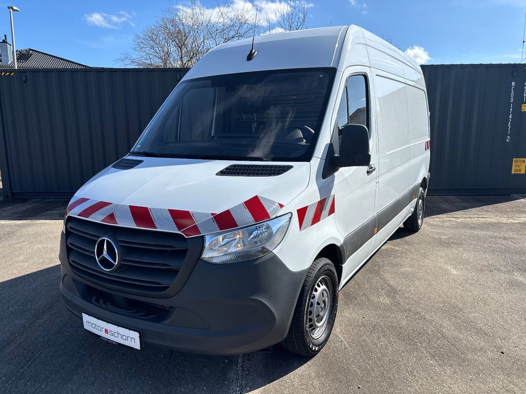 Image of Mercedes-Benz Sprinter