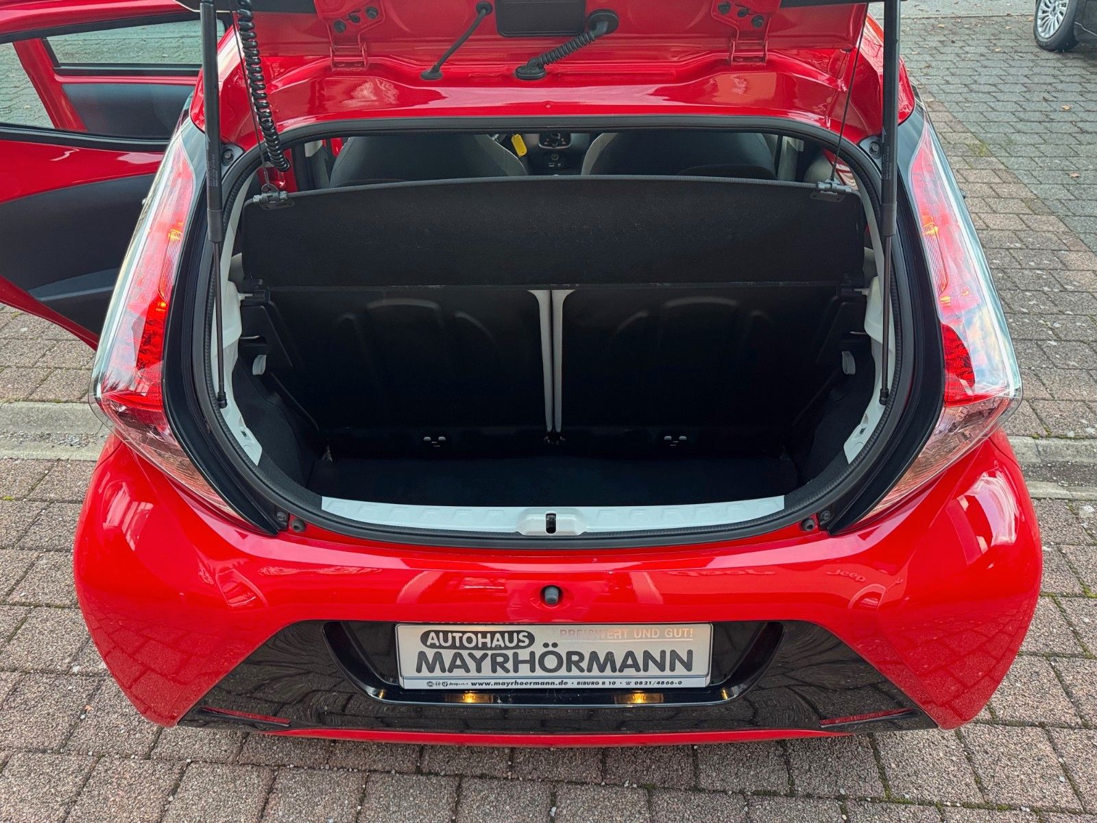 Fahrzeugabbildung Toyota Aygo x-play touch | Kamera | Radio | USB