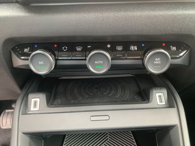 Citroën C4 Max PT 130 EAT8 Navi+SHZ+LHZ+RFK+LED+HUD+LM