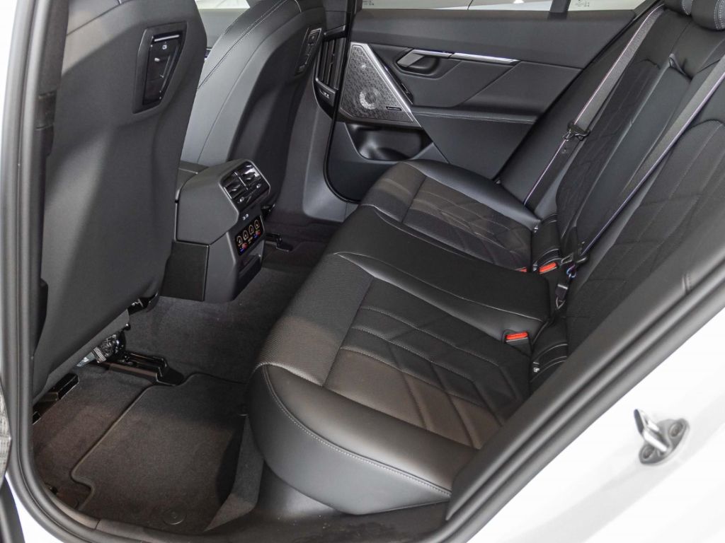 BMW i5 - Bild 12