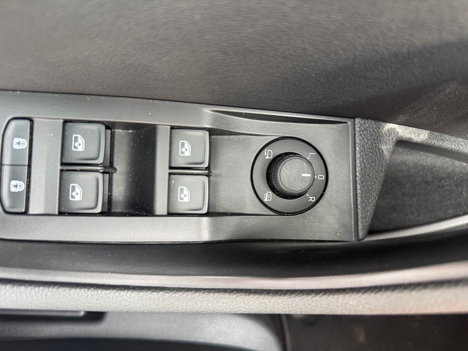 Fahrzeugabbildung SKODA Superb Combi Ambition 1.5 TSI