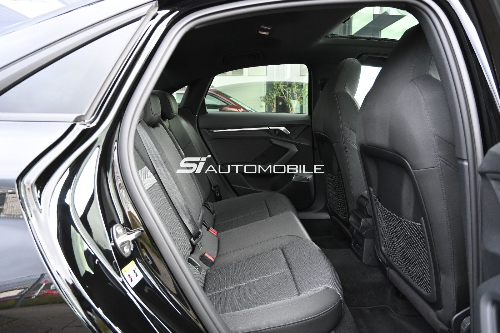 Fahrzeugabbildung Audi A3 35 TFSI S tro. Limousine °ACC°PANO°HEAD-UP°