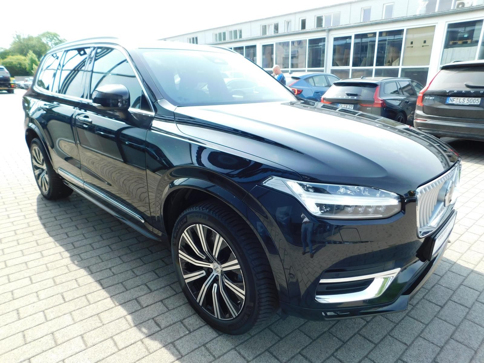 Fahrzeugabbildung Volvo XC90 B5 D Plus Bright