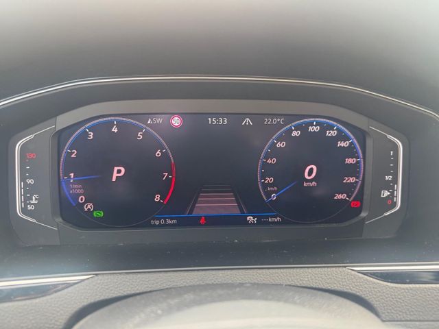 Passat Elegance 1.5 TSI DSG R-Line Navi Area Vie