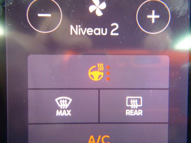 Fahrzeugabbildung Seat Leon Sportstourer 2.0 TDI >FR/Voll-LED/KAM/NAVI<