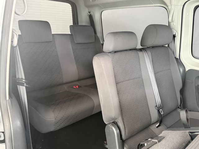 Volkswagen Caddy Maxi 2.0TDI DSG NAVI STANDHZG AHK 7SITZ