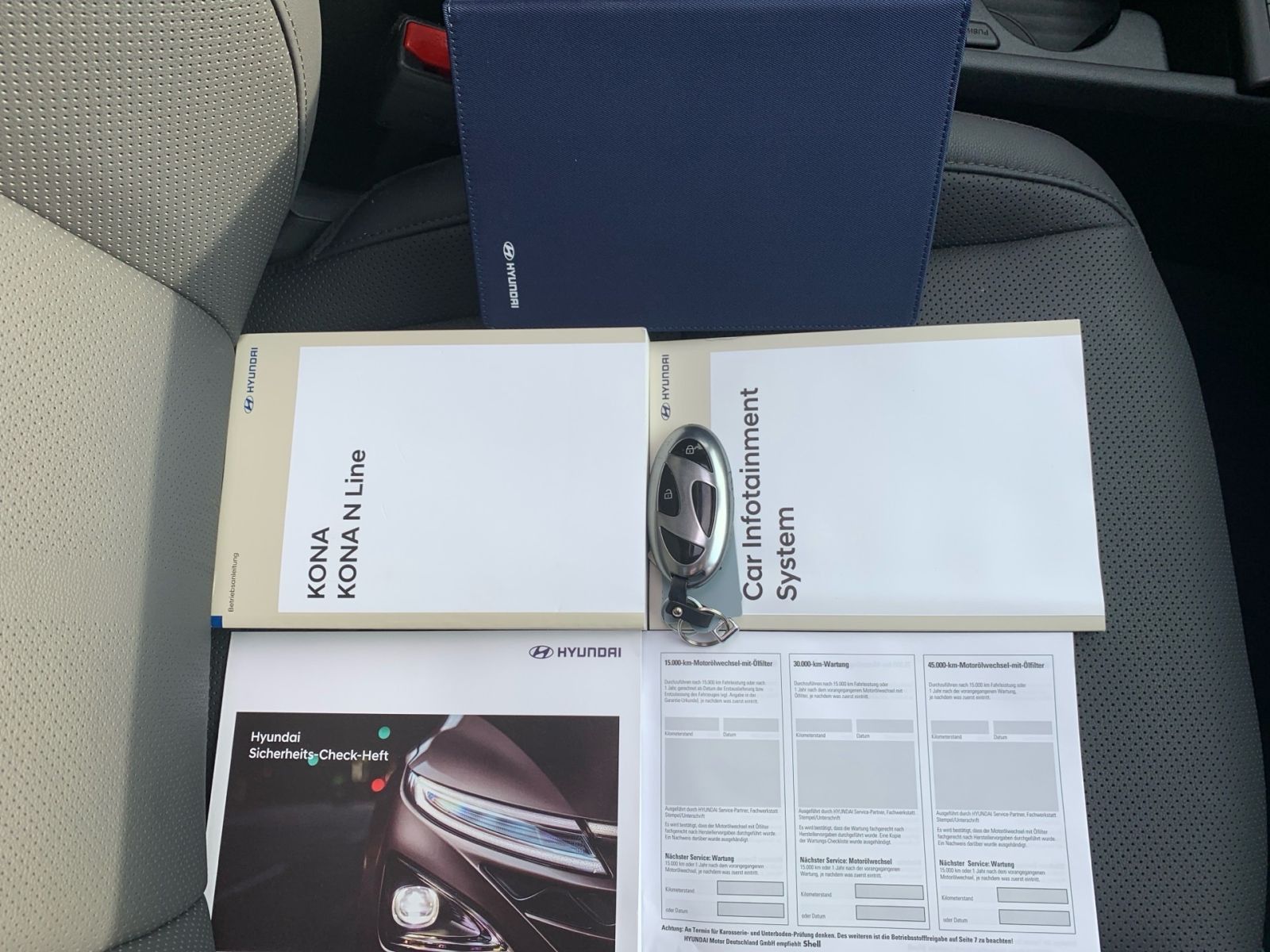 Fahrzeugabbildung Hyundai KONA 1.6 T-GDI 7-DCT Prime el.SD Leder