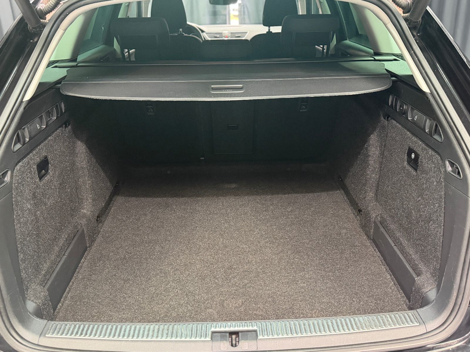 Fahrzeugabbildung SKODA Superb Combi Style |DSG|NAVI|MEMORY|ACC