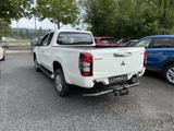 Mitsubishi L200 Basis Club Cab 4WD - weiße Mitsubishi L200