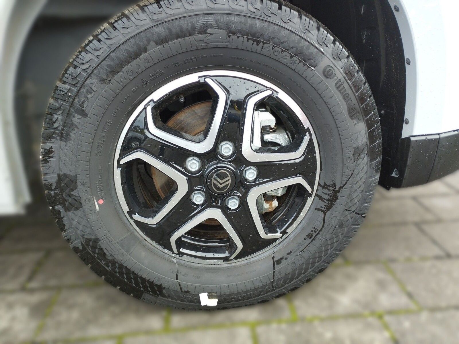 Fahrzeugabbildung Sunlight Adventure Cliff 600 Automatik, Dörr Edition, LTE