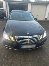Mercedes-Benz Mercedes E500 mit Gasanlage - : mit Gasanlage