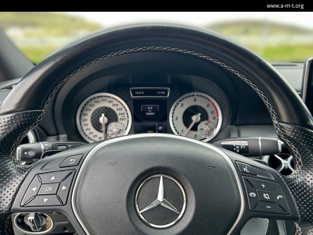 MERCEDES-BENZ A 220