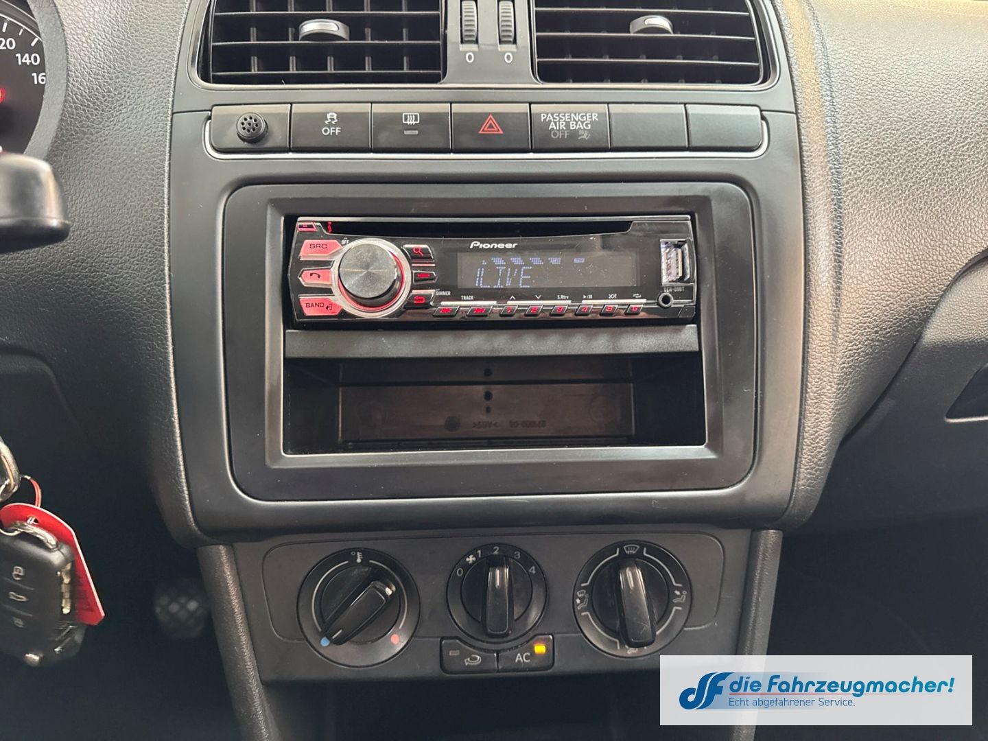 Fahrzeugabbildung Volkswagen Polo V Trendline Klimaautom TÜV 10/27 *EXPORT