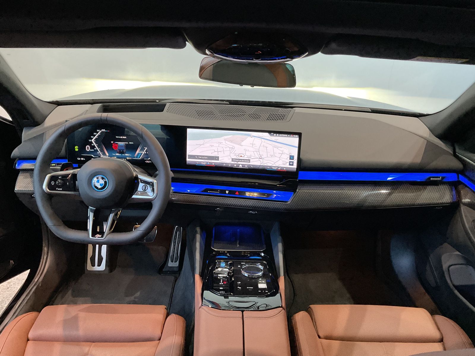 Fahrzeugabbildung BMW i5 xDrive40 M Sportpaket pro, aktive Sitzbelüftu