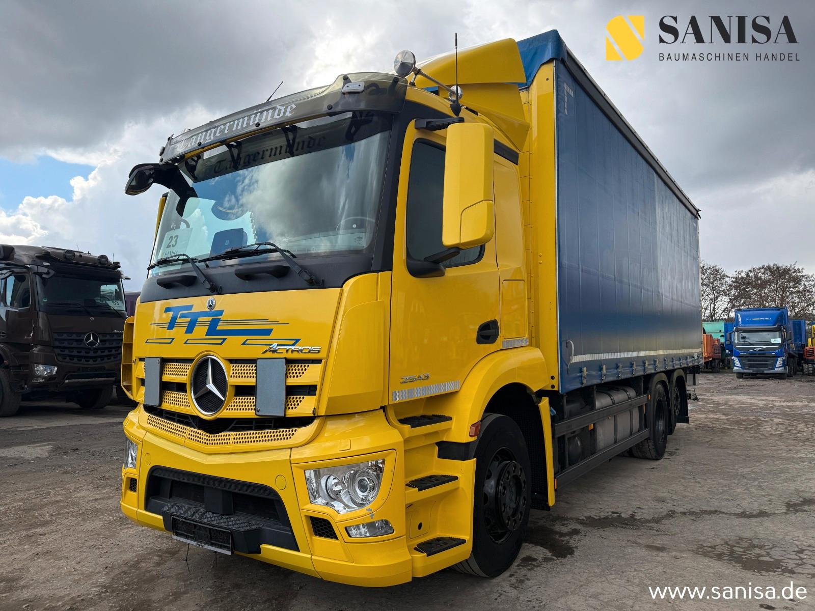 Mercedes-Benz Actros 2543/Scheibe Gardienen/Edscha Verdeck