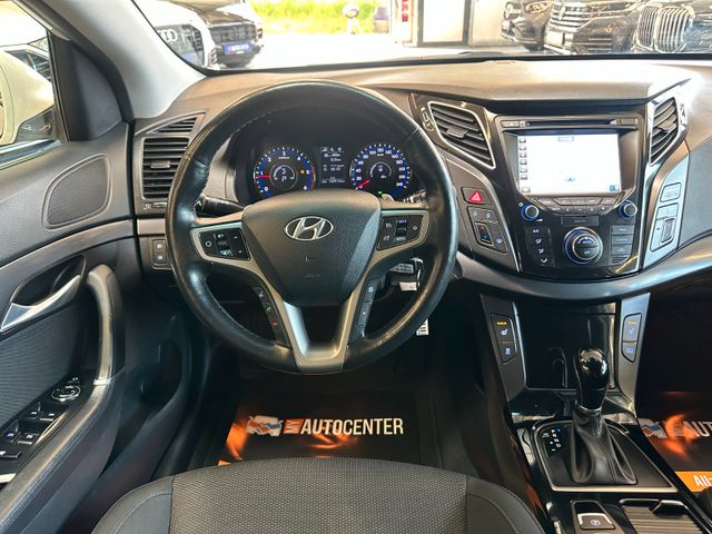 Hyundai i40 cw blue Trend *Navi*AHK*Klima*