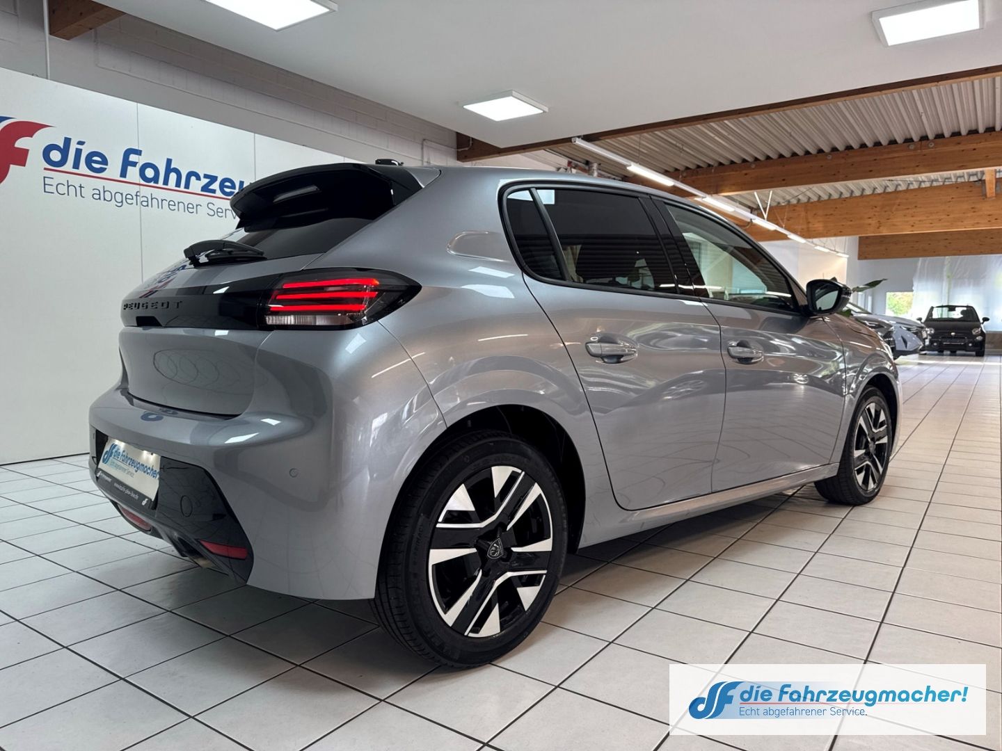 Fahrzeugabbildung Peugeot 208 Allure Navi Digitales Cockpit LED Apple CarP