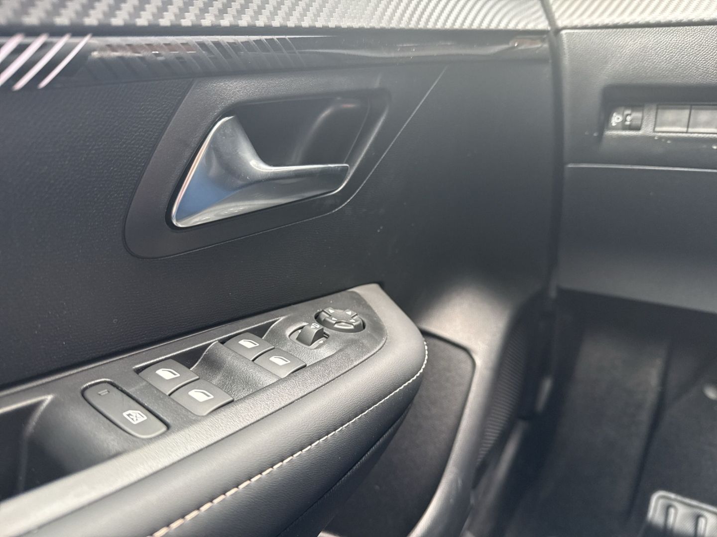 Peugeot 208 - Bild 13