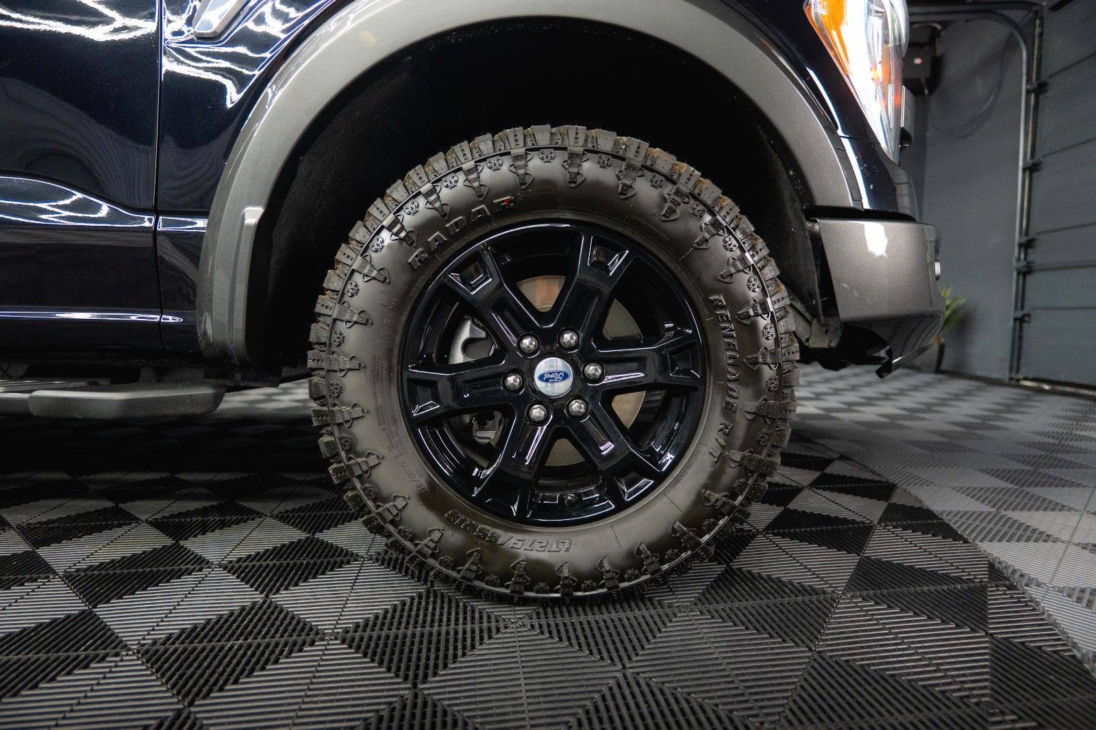 Fahrzeugabbildung Ford F150 5.0L V8 4x4 Offroad SuperCab RAPTOR 19%