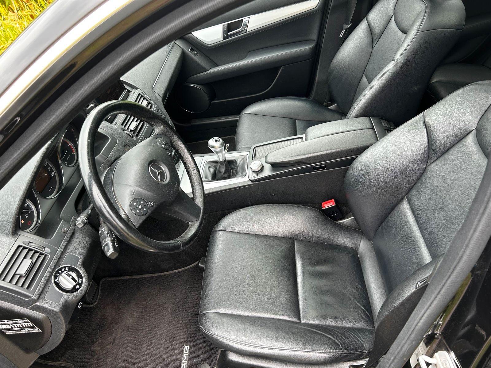Mercedes-Benz C200 2009 — photo 8