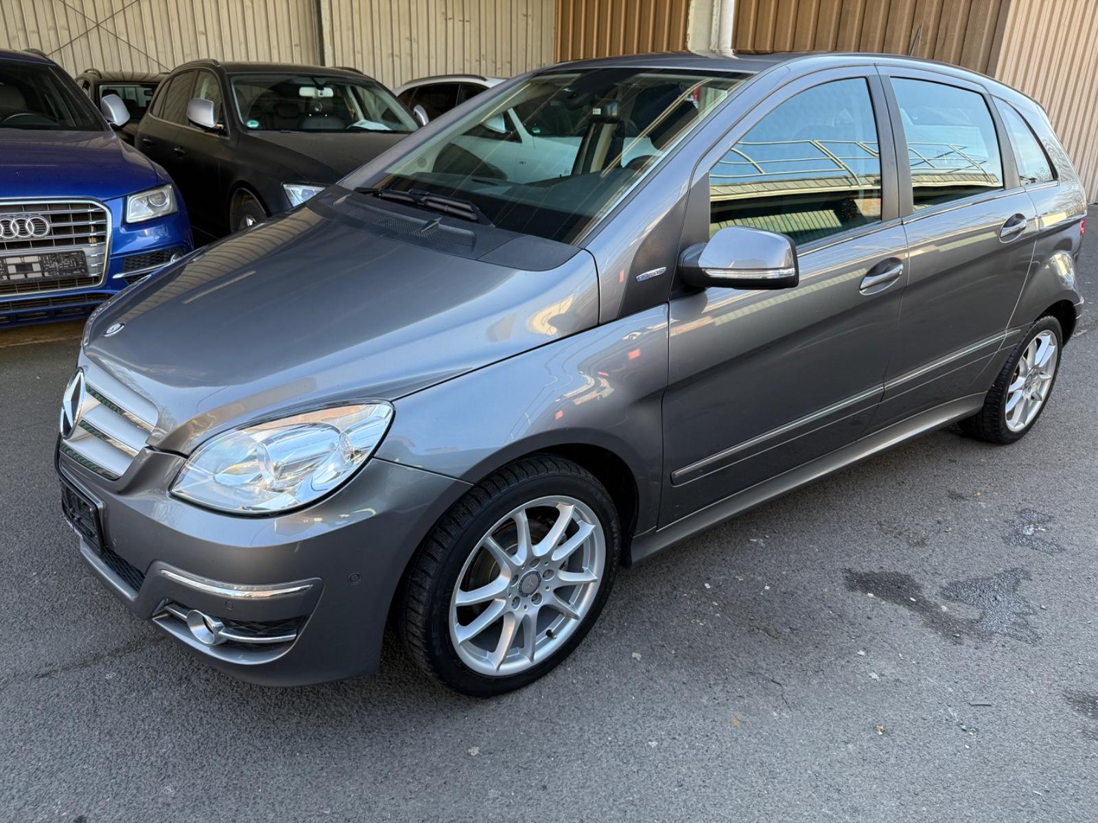 Mercedes-Benz B 180,Panoram,6xGang,Teileder,99850KM