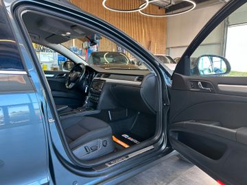 Skoda Superb Combi Exclusive *Navi*BiXenon*