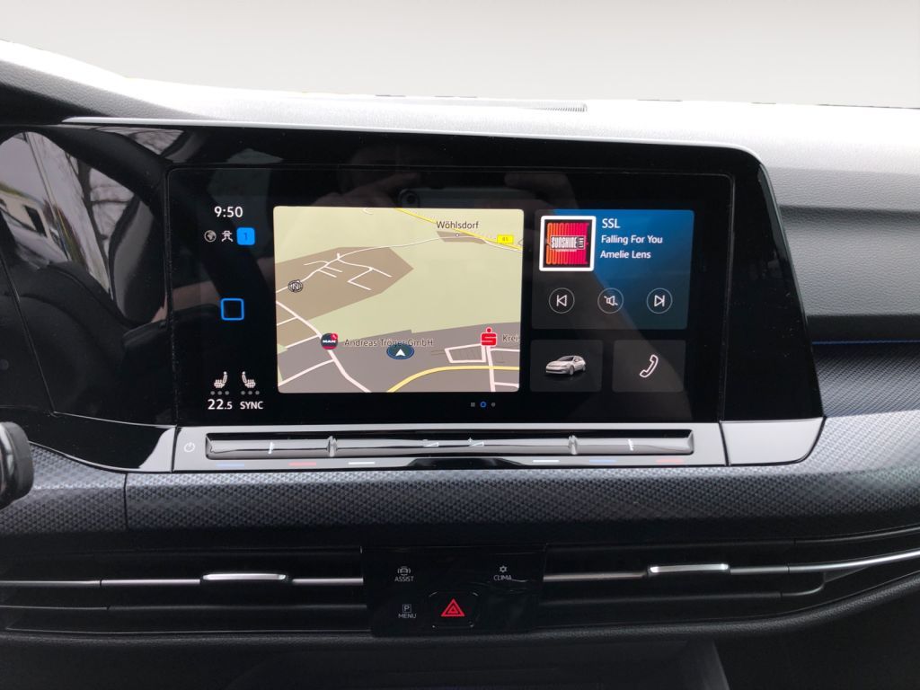 Fahrzeugabbildung Volkswagen Golf 1.5 TSI United Standheizung Top Zustand ACC