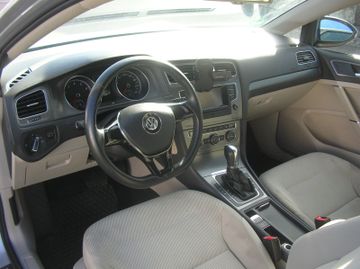 Volkswagen Golf - 7