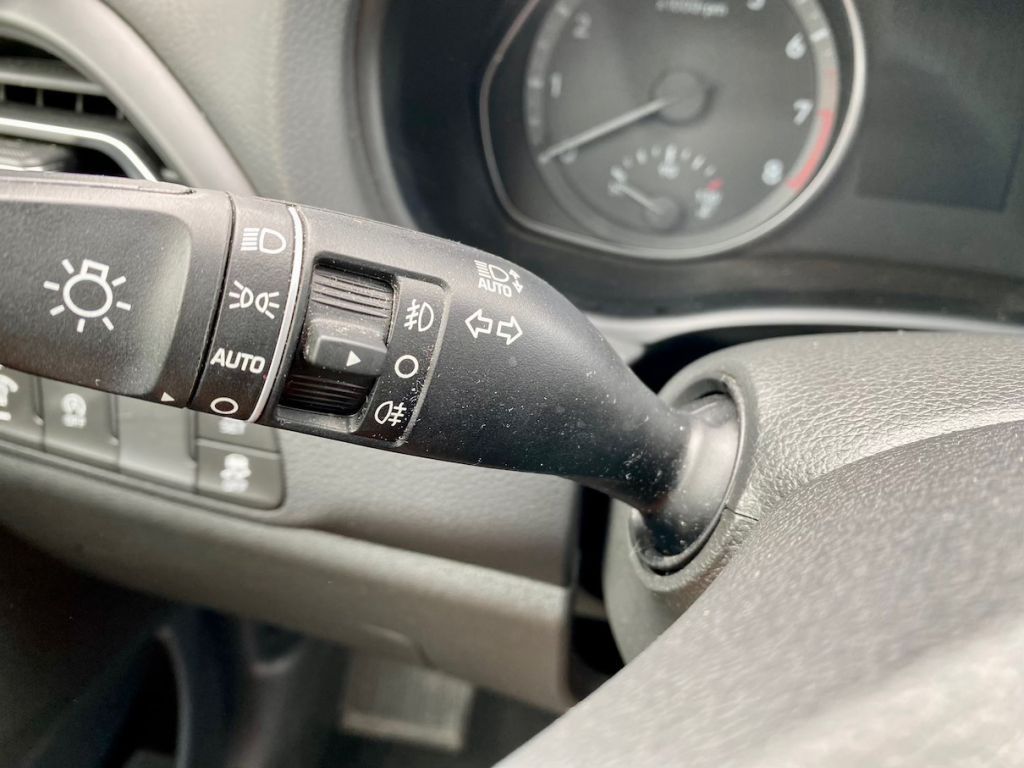 Fahrzeugabbildung Hyundai i30 1.0 AAC SHZ ALLWETTERREIFEN ALU KAMERA PDC