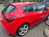 Opel Astra 1.6 Turbo Sport 132kW Sport - Opel Astra aus 2011: Turbo