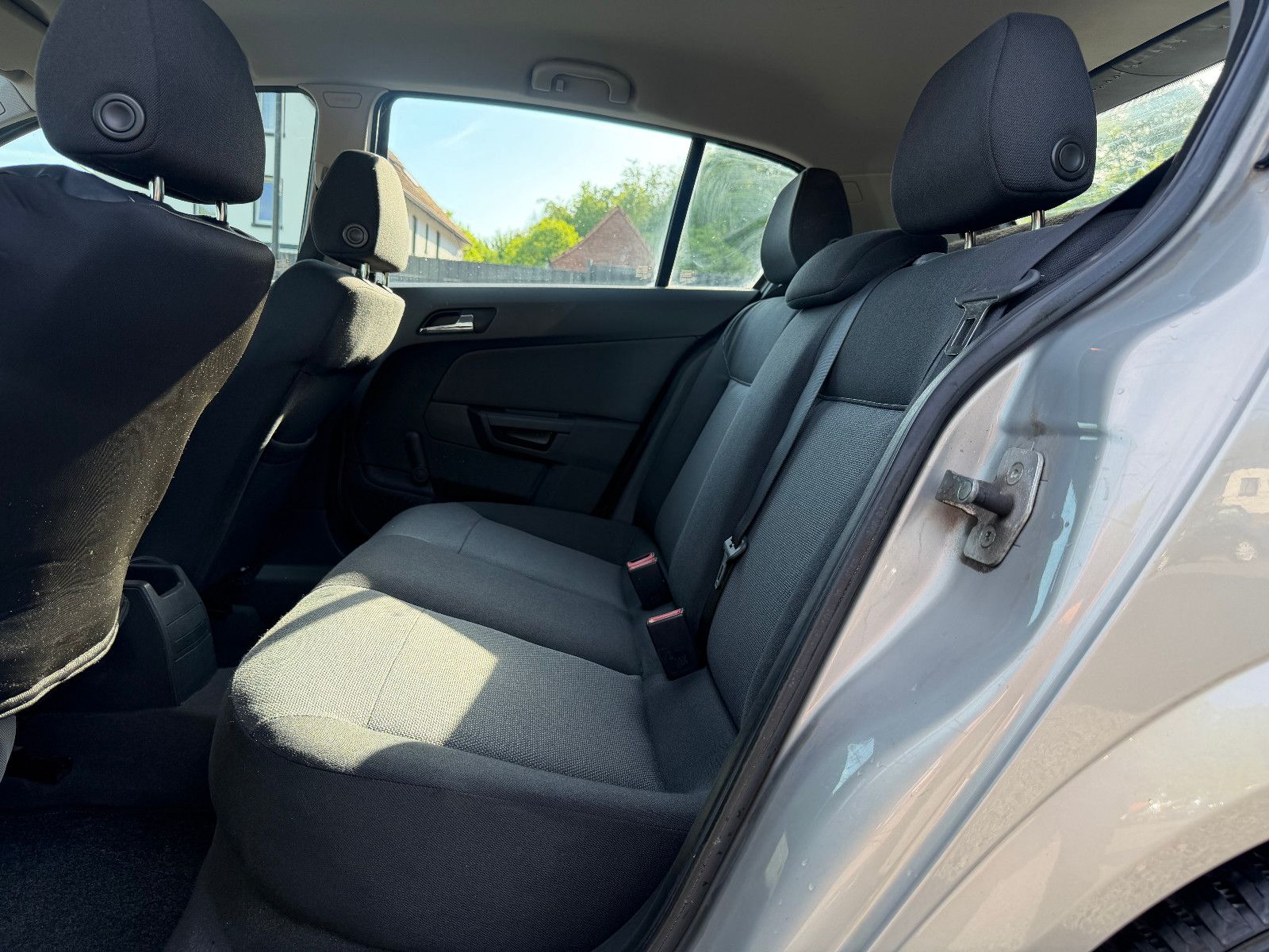OPEL Astra H 1.6 Lim. Edition KLIMA/AHK/TÜV – Foto 11
