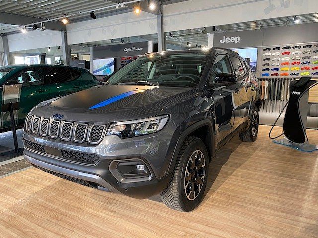 Jeep Compass Trailhawk Plug-In Hybrid 4WD