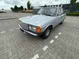 Mercedes-Benz 200, W123, 2. Hand, original 121tKm, H-Zulassung - Mercedes-Benz W121