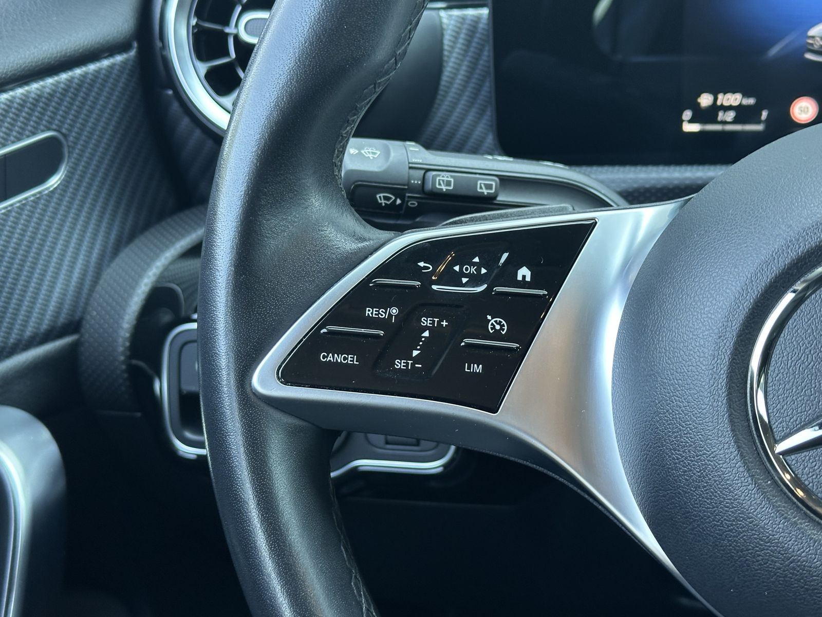 Fahrzeugabbildung Mercedes-Benz A 200d Progressive Advanced NAV+LED+KAM+AHK+WIDE