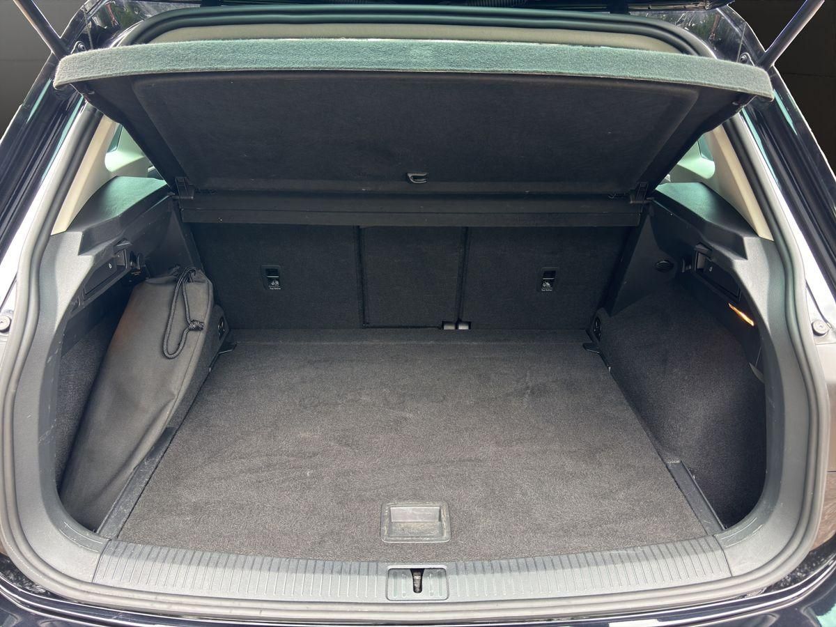 Tiguan United 2.0 TDI DSG AHK ACC PDC NAV LED