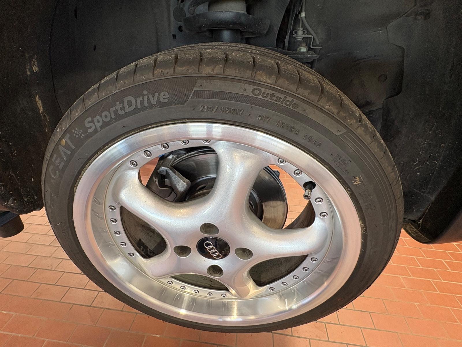 Audi 80/1.HAND/39 t.km./NEUWAGENZUSTAND/TÜV NEU
