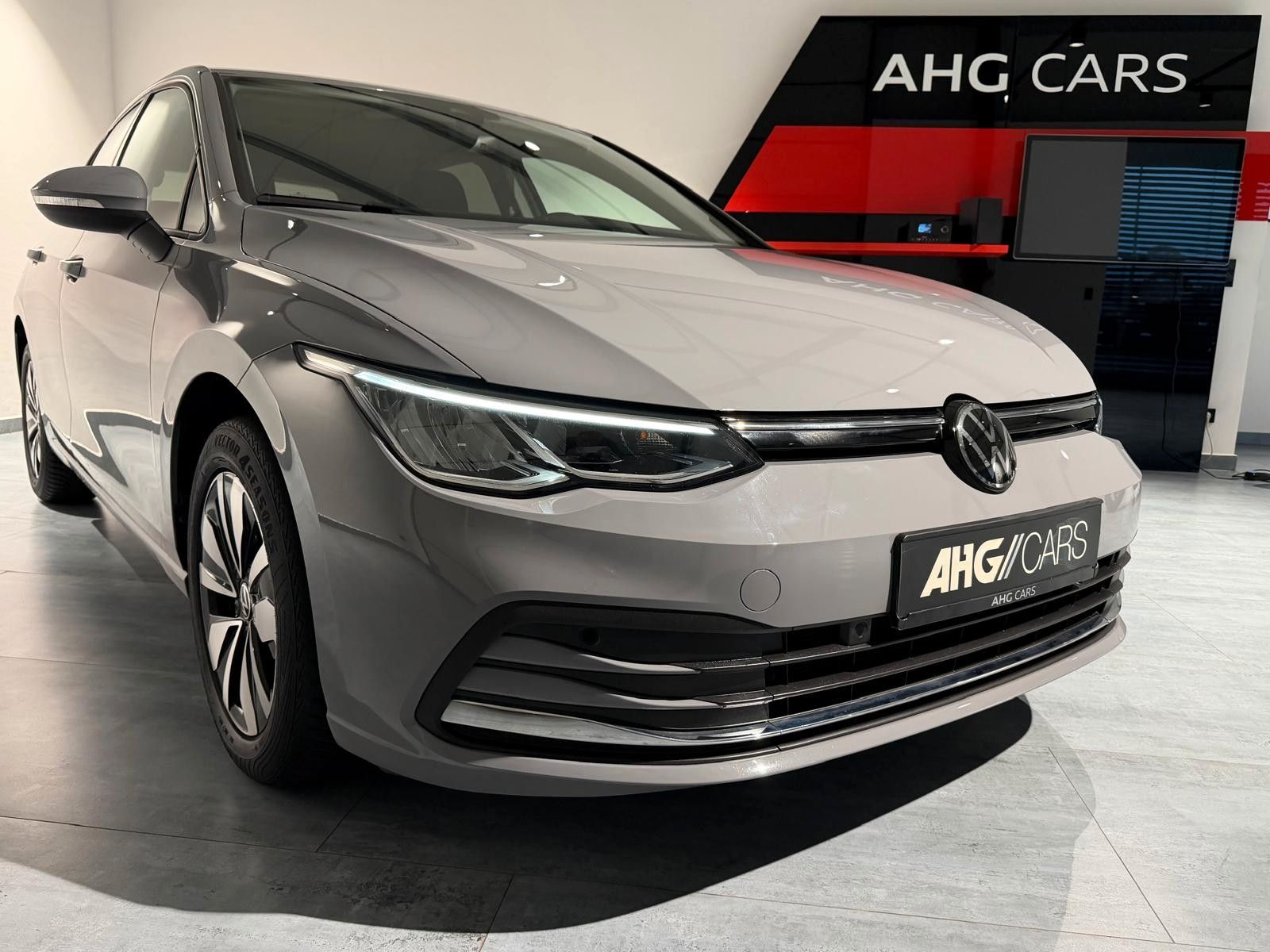 Volkswagen Golf 8 Lim. Move 2,0 TDI DSG*NAVI*LED*R-KAMARA* imagem 3
