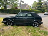Volkswagen Oldtimer  Golf 1 Cabrio schwarz 