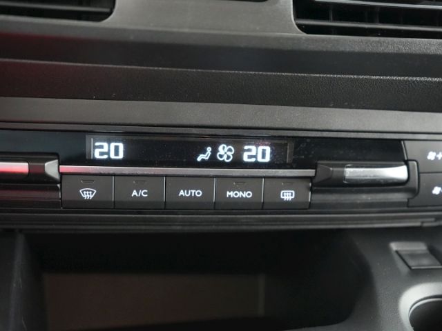 Combo-e Life ULTIMATE XL 50kWh+NAVI+7-SITZER+RÜC