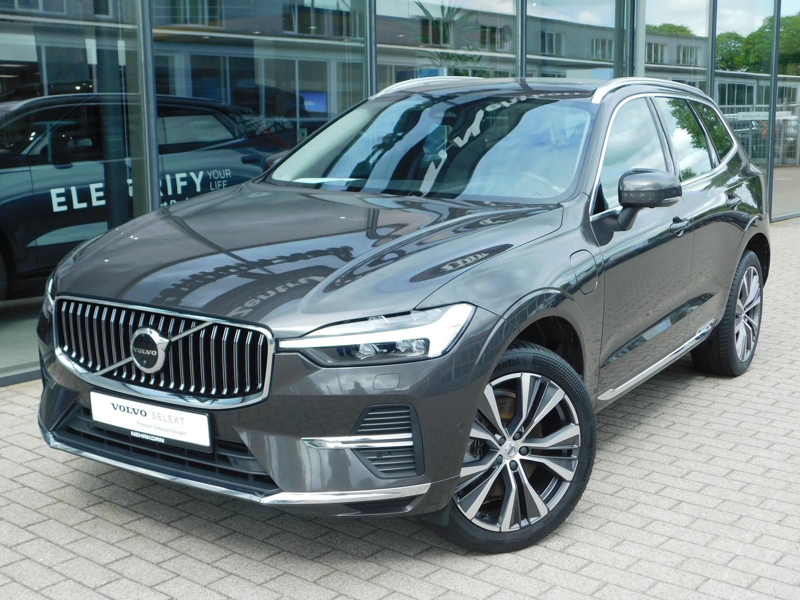 Fahrzeugabbildung Volvo XC60 T8 Recharge Inscription Plug-In Hybrid AWD