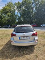 Opel Astra Sports Tourer 1.4 Turbo Exklusiv 103 A... - Opel: E10