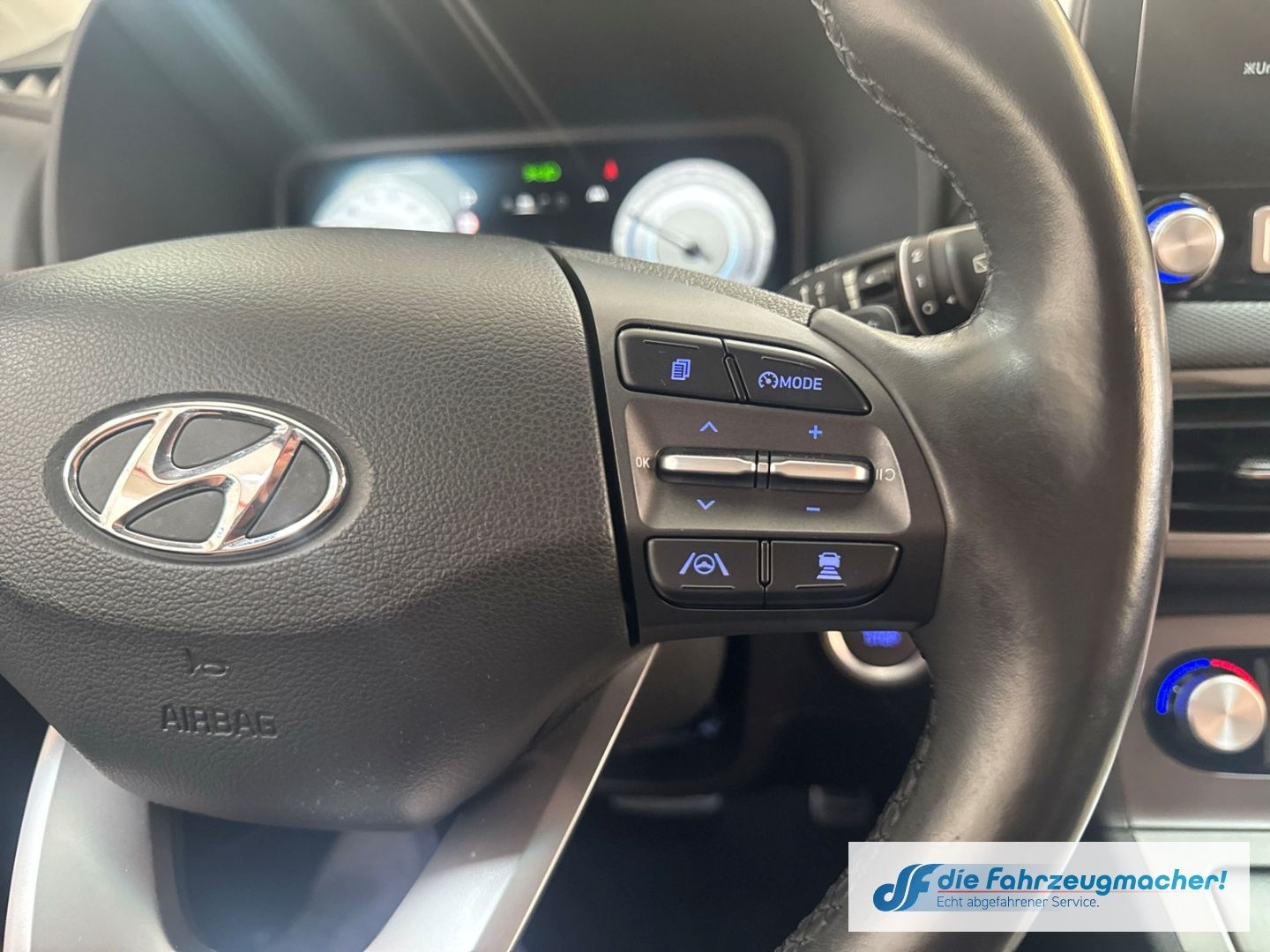 Fahrzeugabbildung Hyundai KONA Trend Elektro 2WD Navi Soundsystem LED ACC