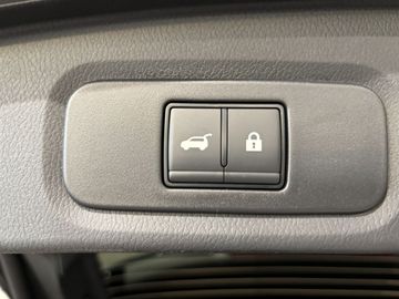 Fotografie 11 des Nissan Qashqai 1.3 DIG-T MHEV Xtronic N-Connecta (J12)