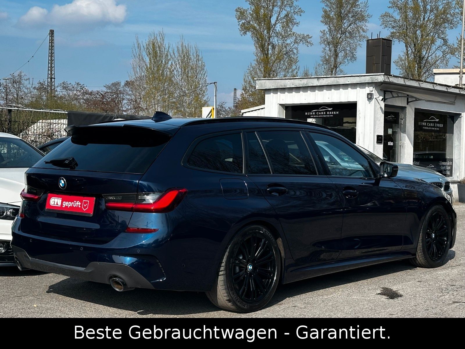 BMW 320i Touring M Sport Auto * PANORAMA * NAVI *TOP foto 4