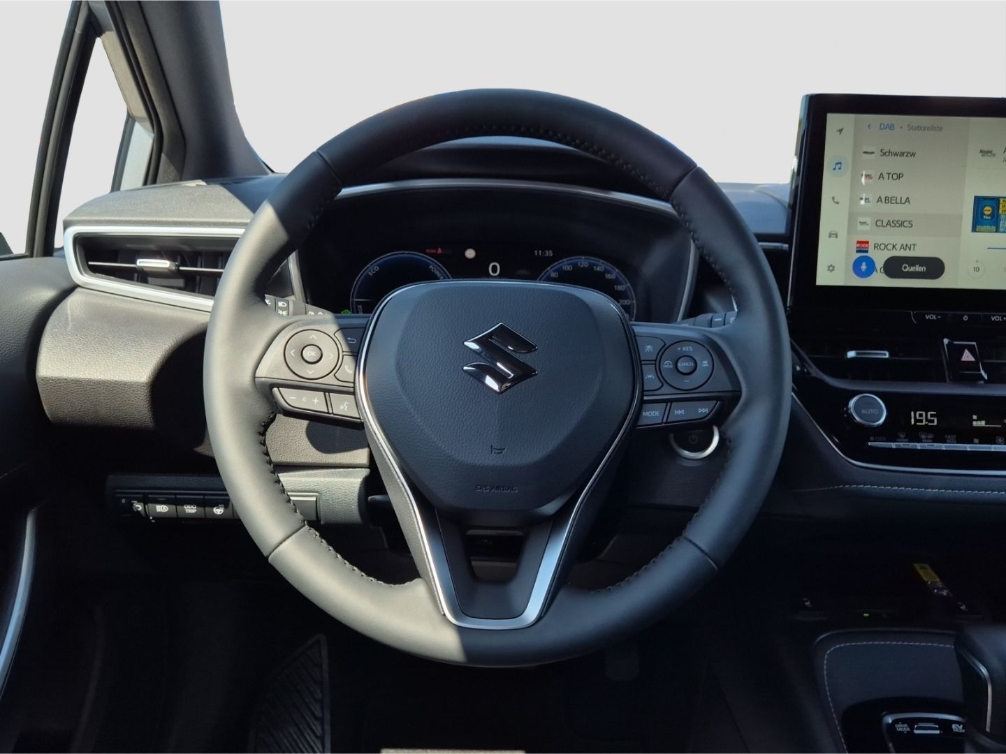 Suzuki Swace - Bild 11
