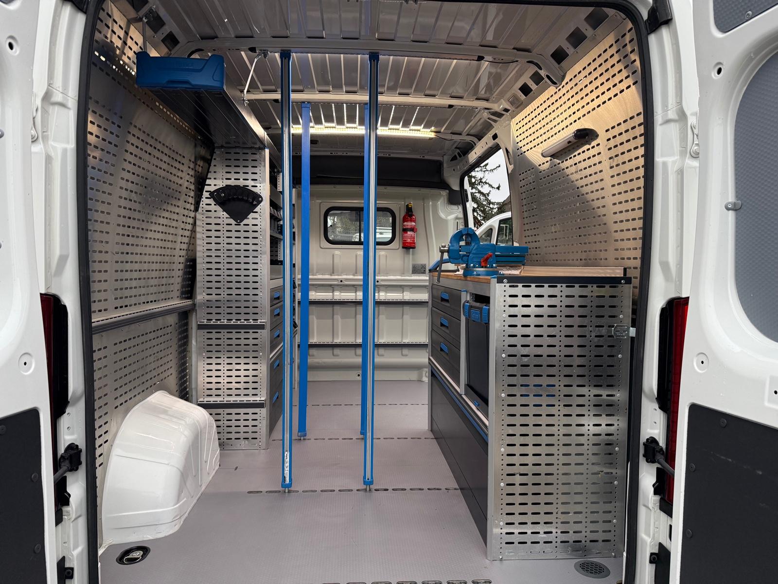 Peugeot Boxer 335 L2H2 Premium Sortimo Werkstattausbau