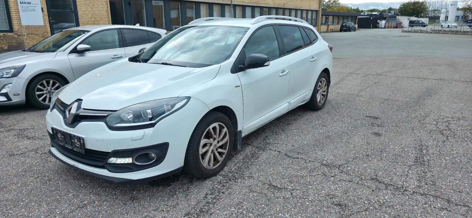 Renault Megane 2015 — rear view
