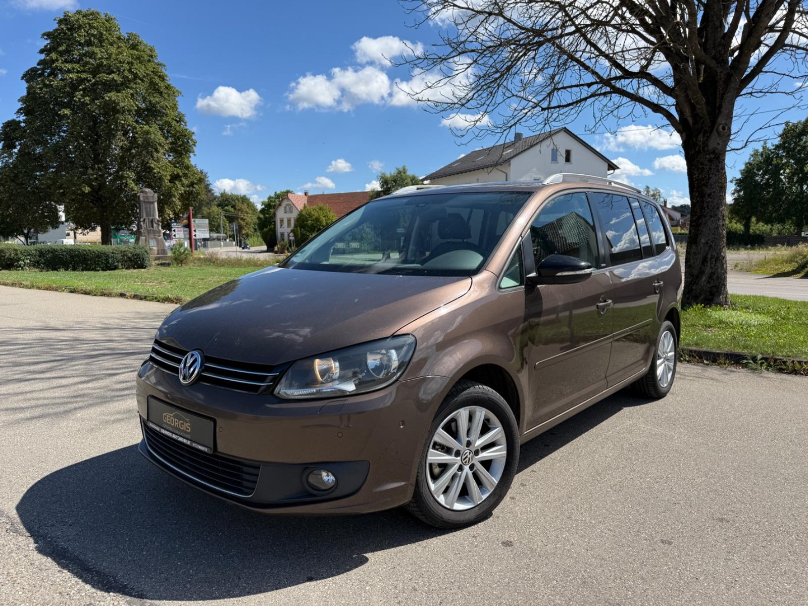Volkswagen Touran 1.6 TDI Style BMT 7 Sitze SHZ NAVI AHK