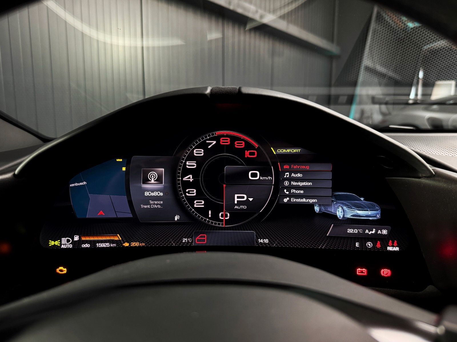 Fahrzeugabbildung Ferrari Roma +Carbon + ADAS + Beifahrerdisplay