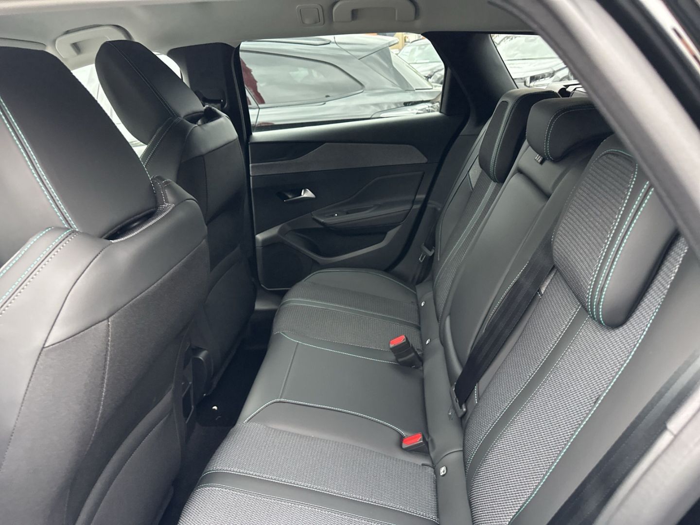 Fahrzeugabbildung Peugeot 308 SW ALLURE BlueHDi 130 EAT8 Navi  ACC CarPlay